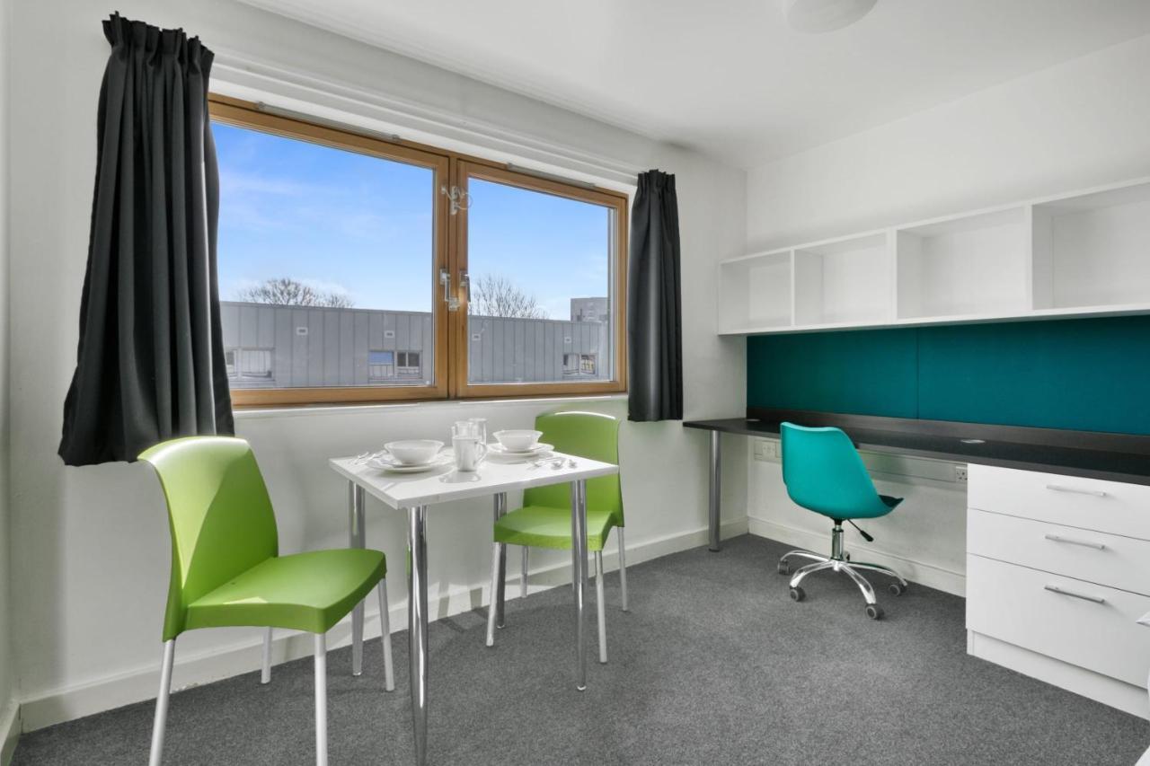 Bright & Central Studio In Luton, Sleeps 2 ルートン エクステリア 写真